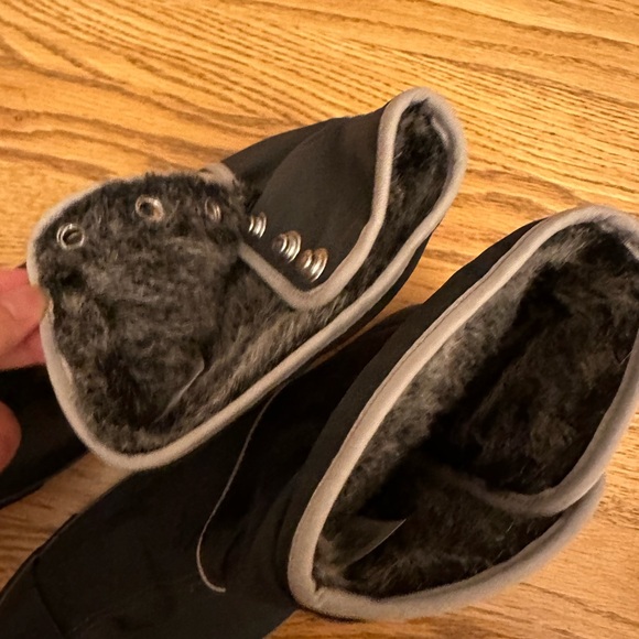 Converse high tops - Picture 3 of 4